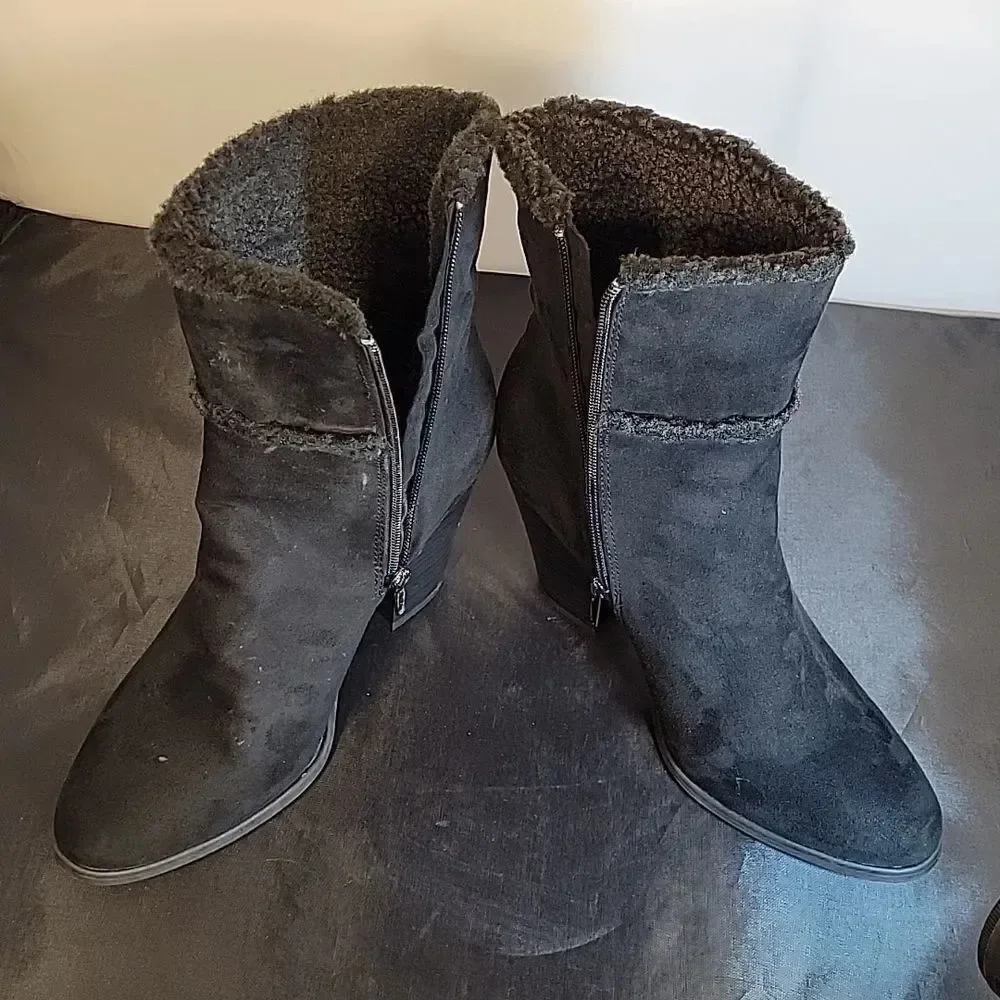 BRAND NEW SHOEDAZZLE NIKKIA ZIP CLOSURE SUEDE INSIDE FAUX FUR HIGH HEEL BOOT